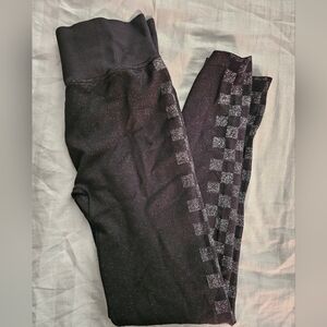 Pink Active Victoria Secret Black Checkered Leggings Size Small